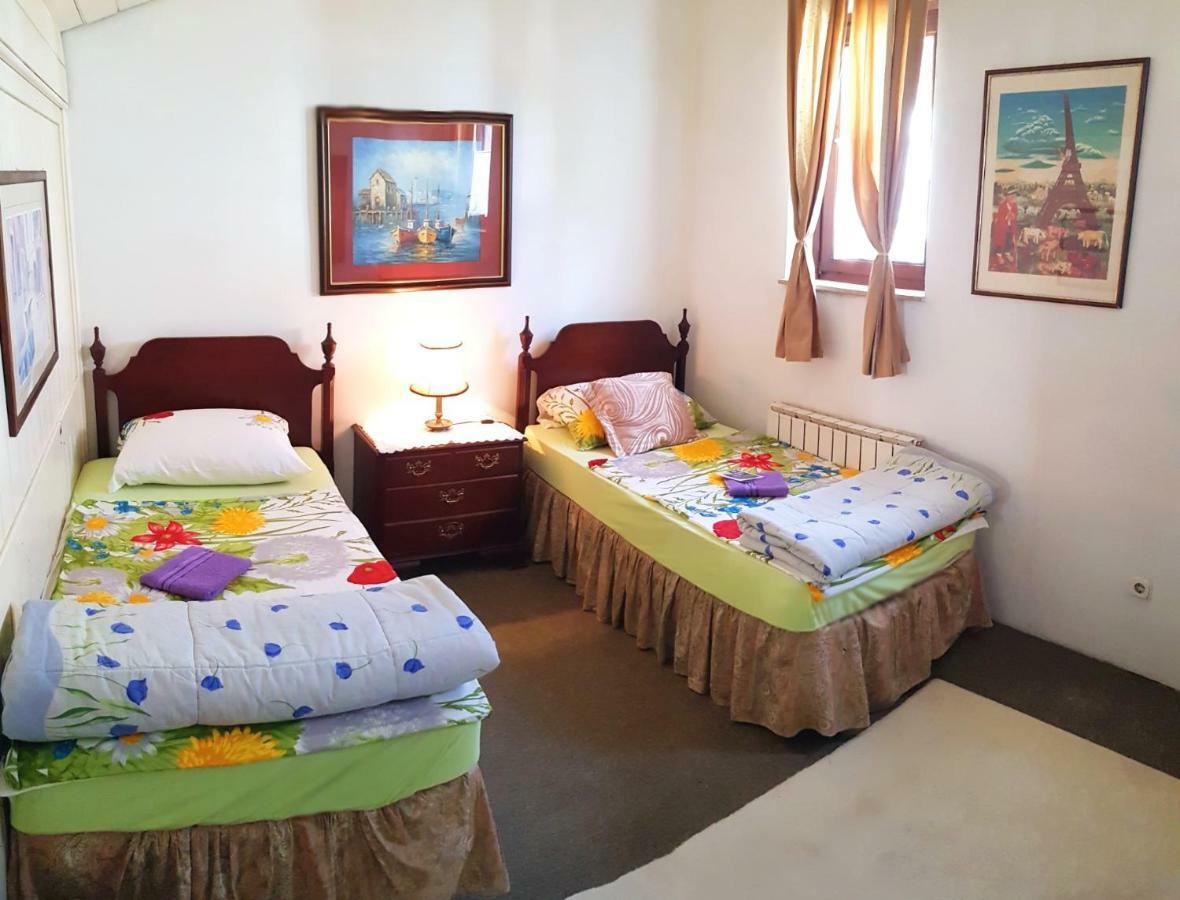 Hostel Pansion Lion 塞拉耶佛 外观 照片