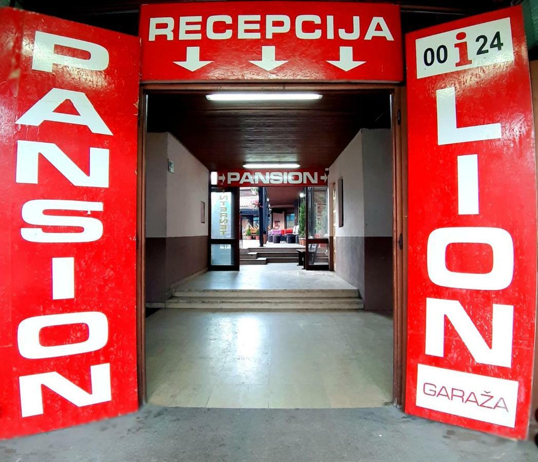 Hostel Pansion Lion 塞拉耶佛 外观 照片